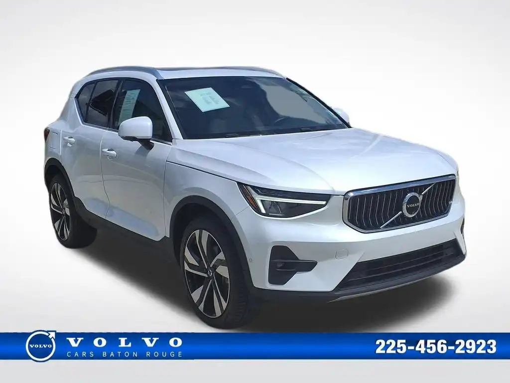 2024 Volvo XC40 B5 Plus Bright AWD's photo