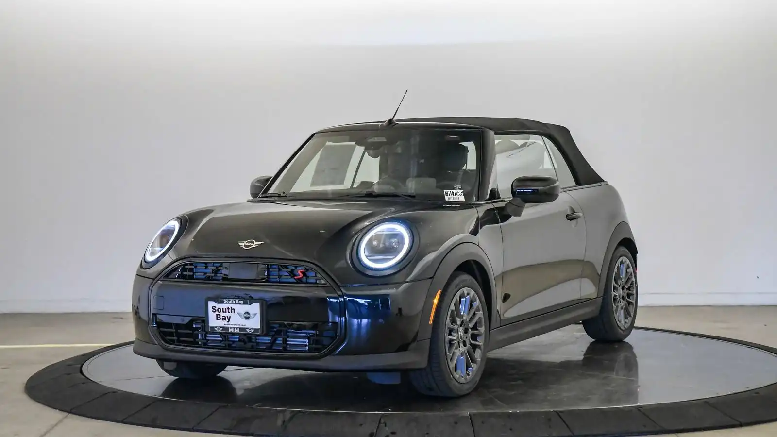 2026 MINI Convertible Cooper S's photo