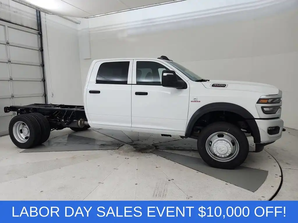 2026 RAM 4500 Tradesman 4WD Crew Cab DRW 173" WB's photo