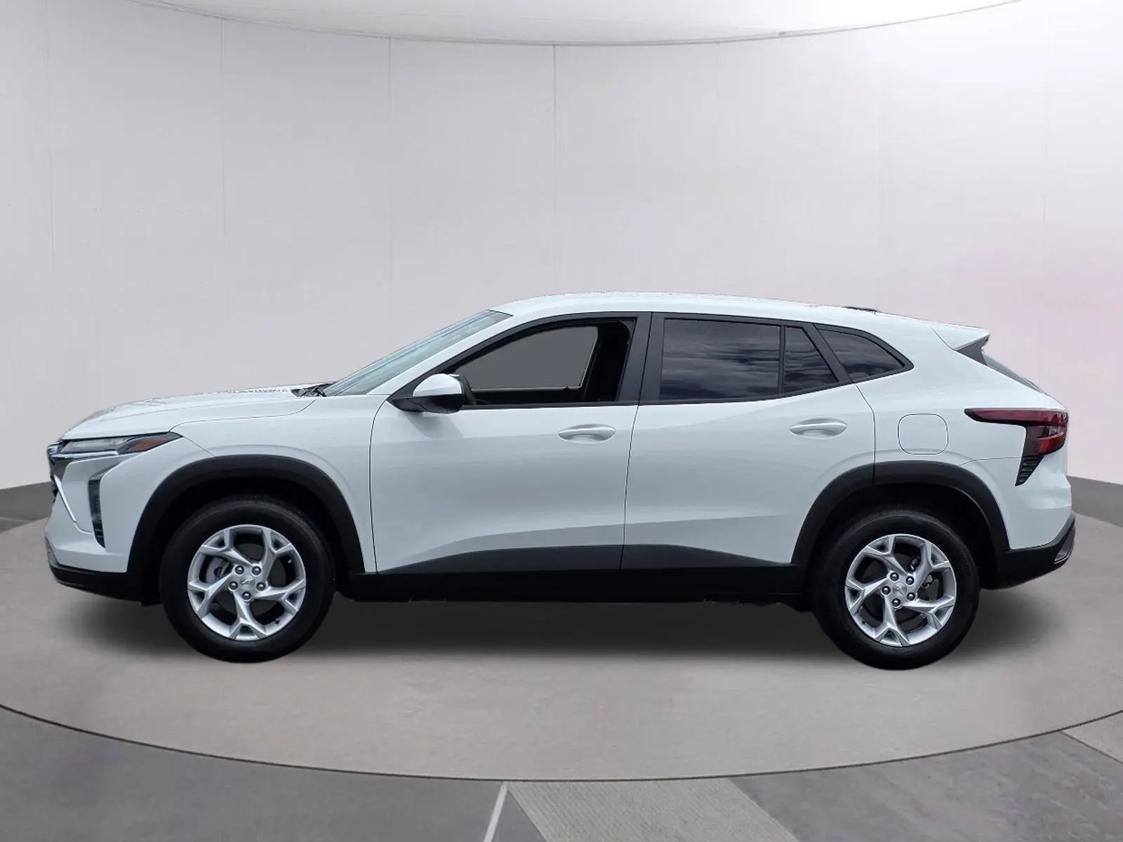 2026 Chevrolet Trax LS photo 4