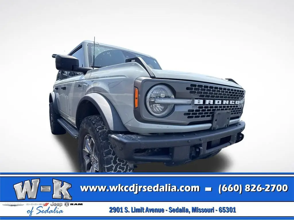 2021 Ford Bronco Badlands 4x4 photo 3