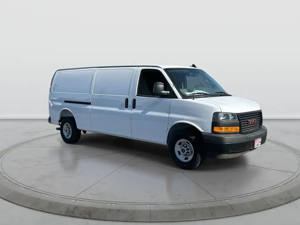 2025 GMC Savana 2500 Ext WB's photo