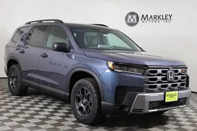 2026 Honda Pilot TrailSport AWD's photo