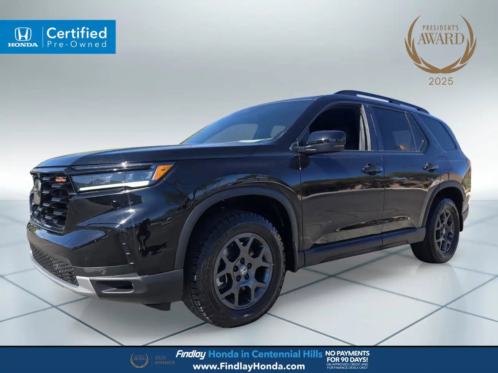 2025 Honda Pilot TrailSport AWD's photo