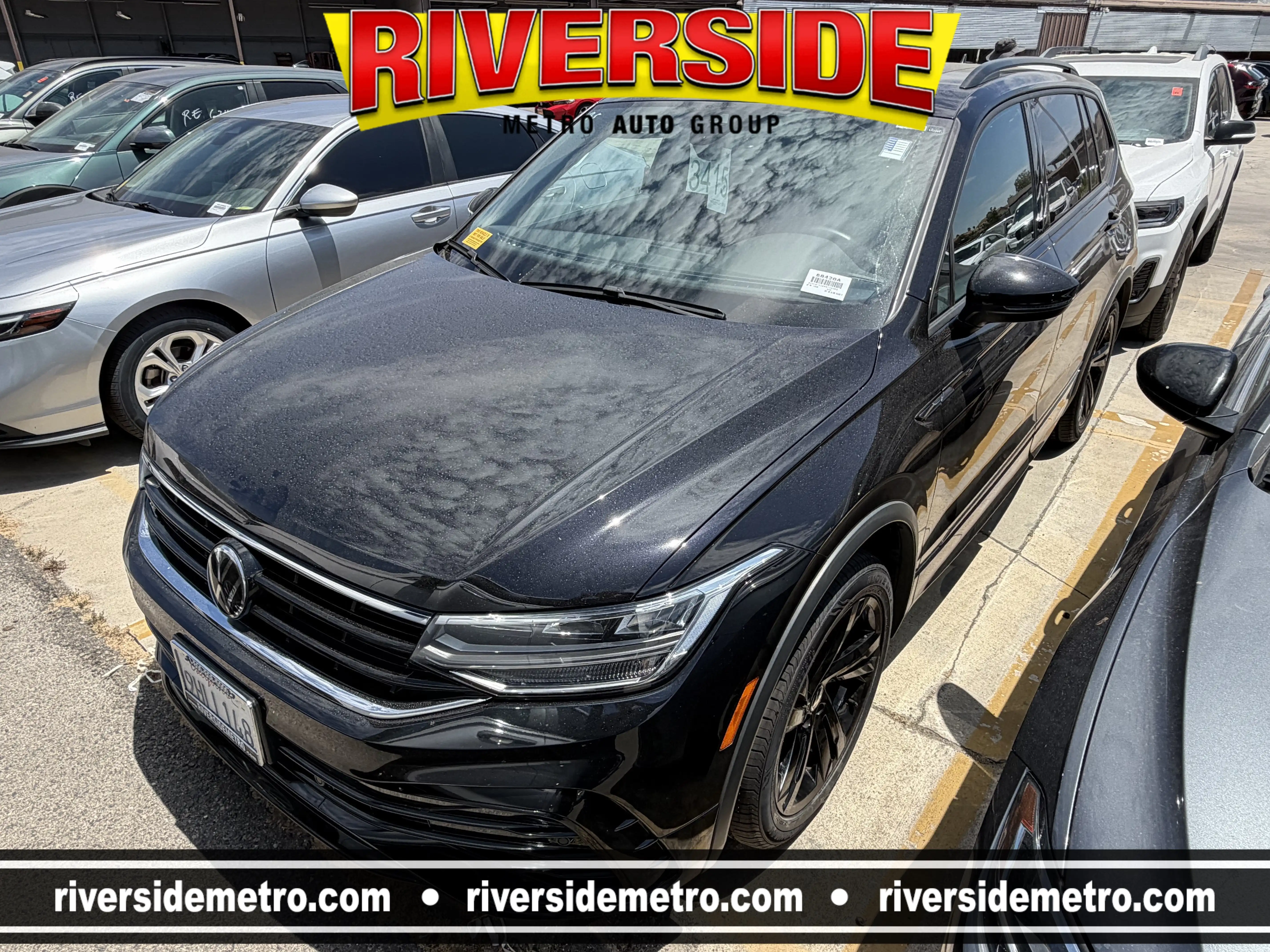 2023 Volkswagen Tiguan 2.0T SE R-Line Black's photo