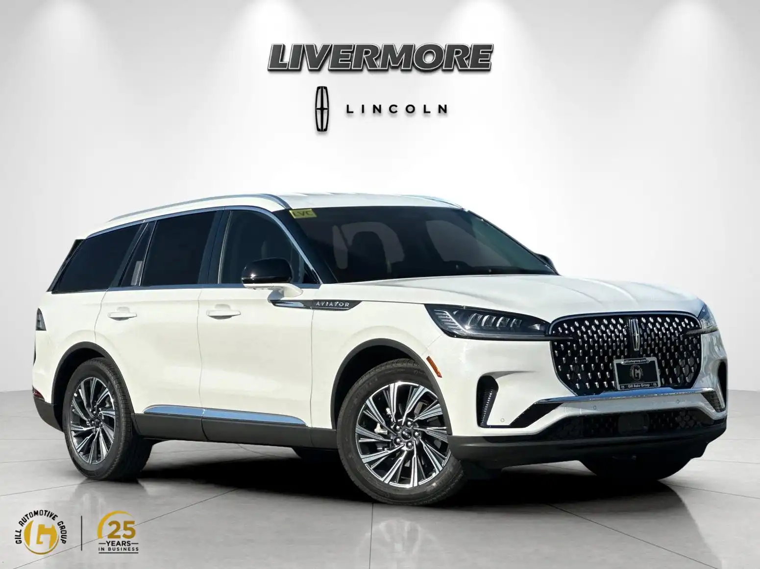 2026 Lincoln Aviator Premiere RWD's photo