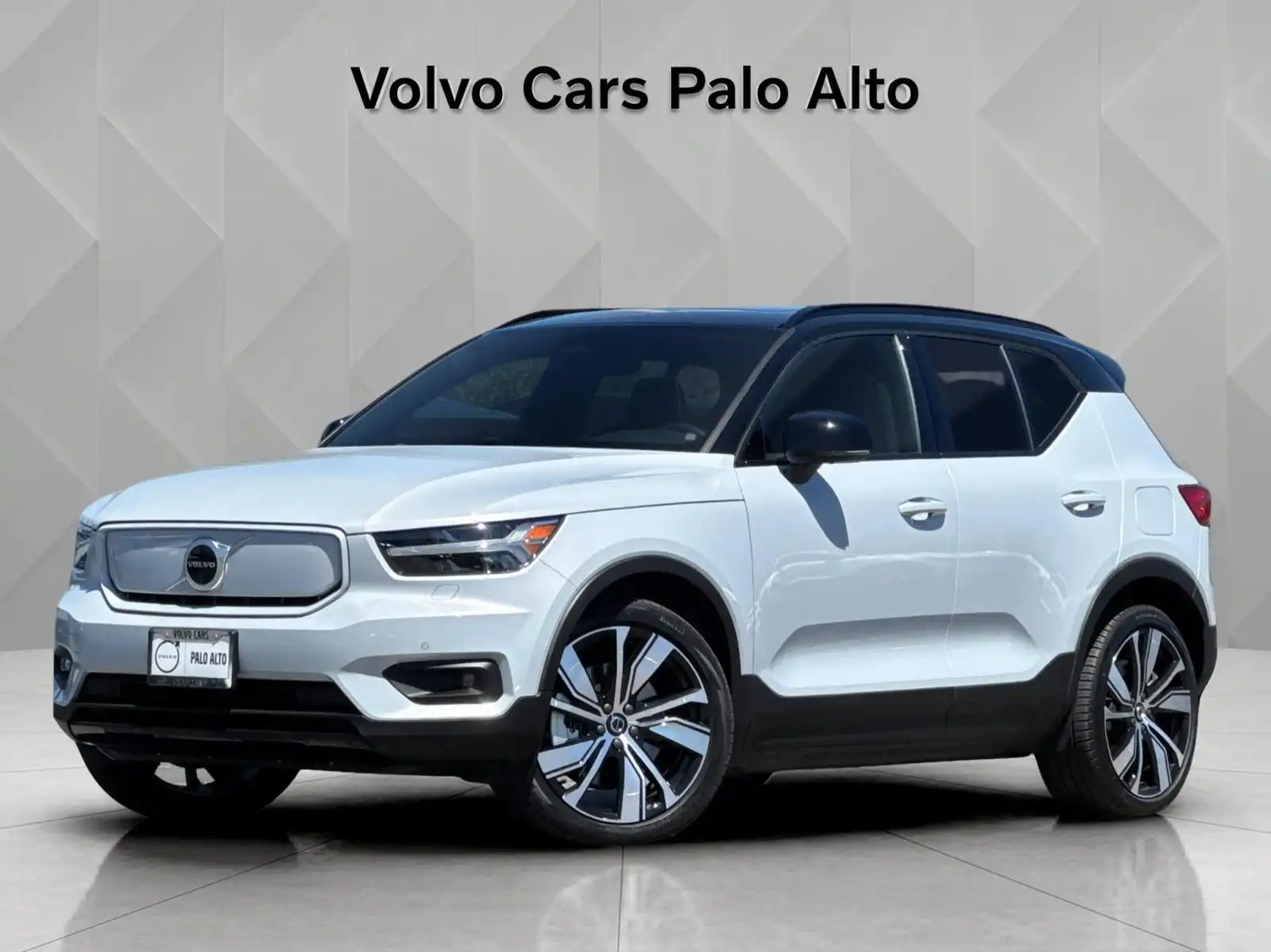 2021 Volvo XC40 P8 Recharge AWD's photo