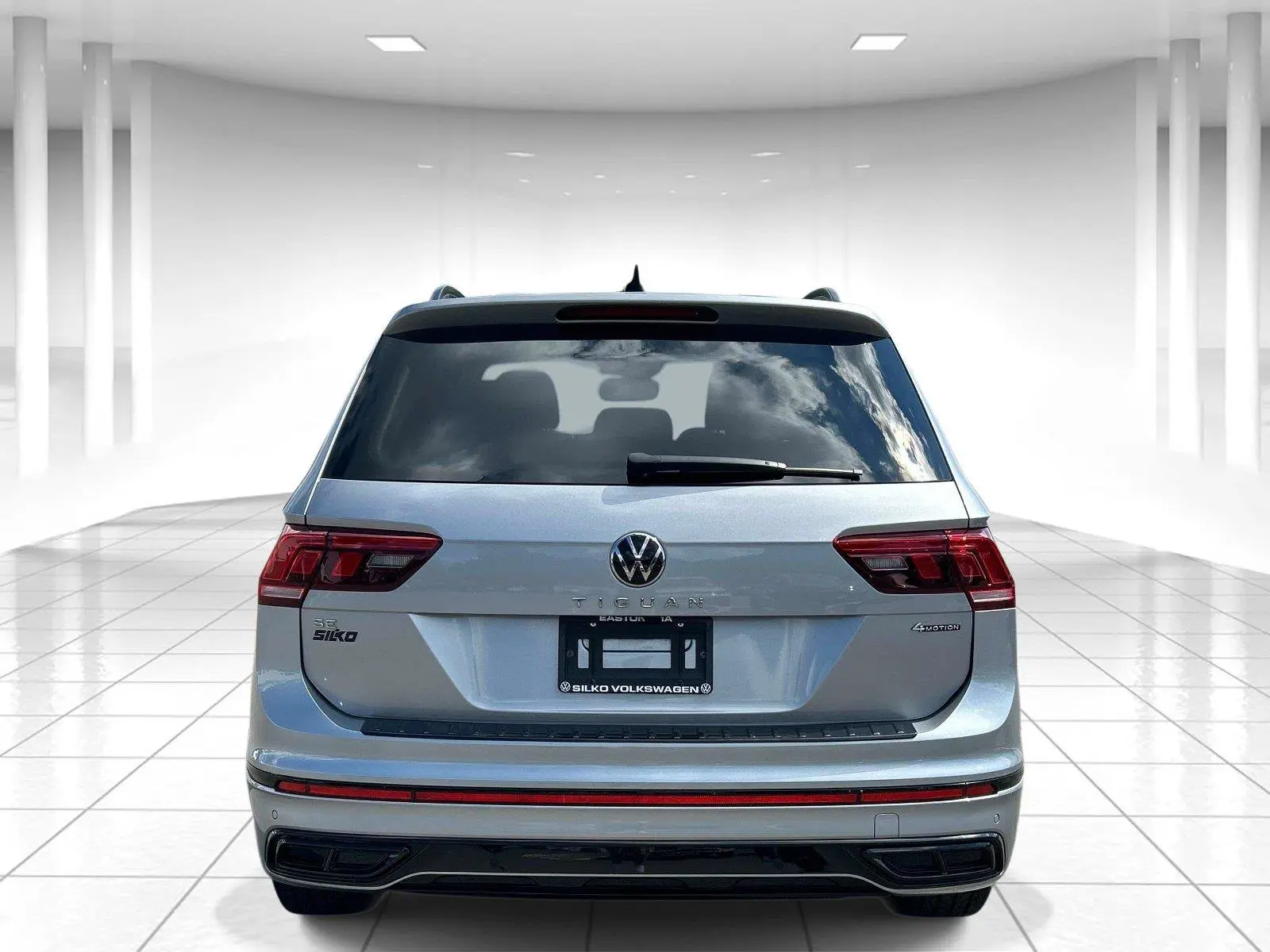 2023 Volkswagen Tiguan 2.0T SE R-Line Black 4Motion photo 4