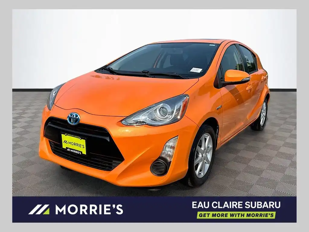 2015 Toyota Prius c Three's photo