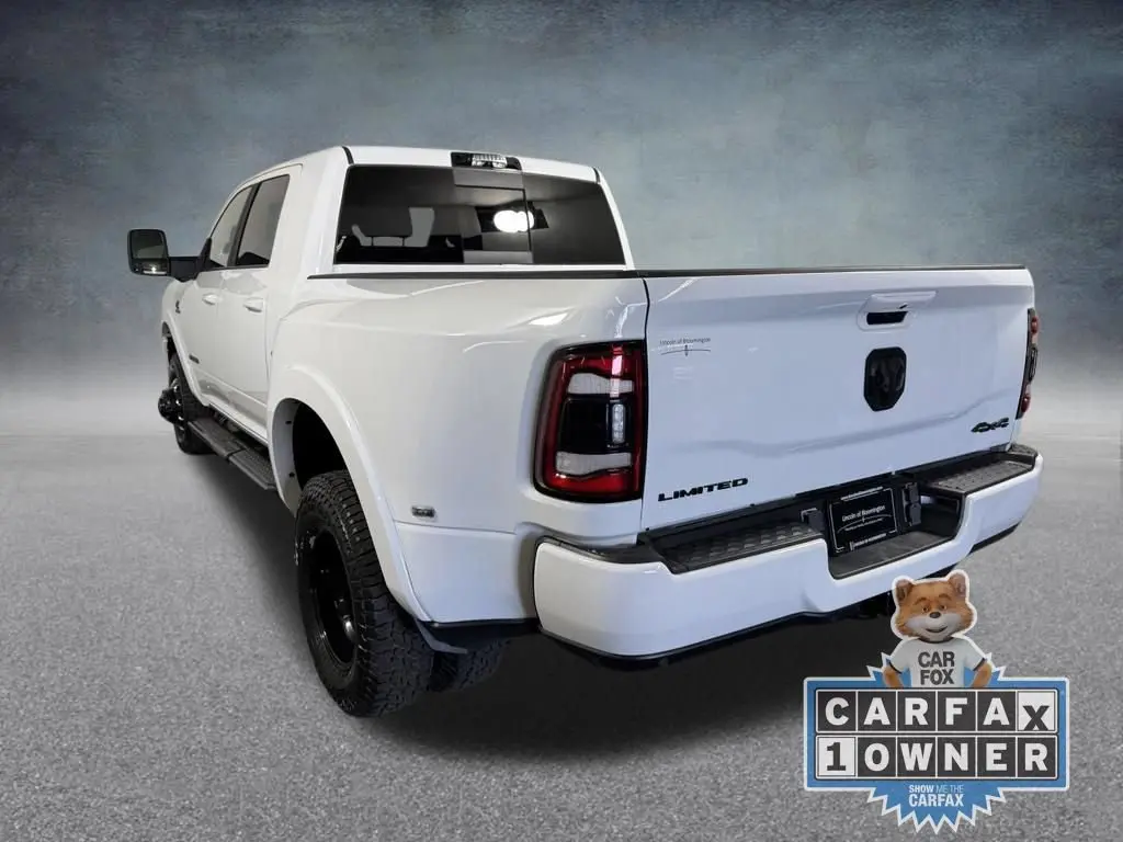 2023 RAM 3500 Limited 4WD Mega Cab photo 4
