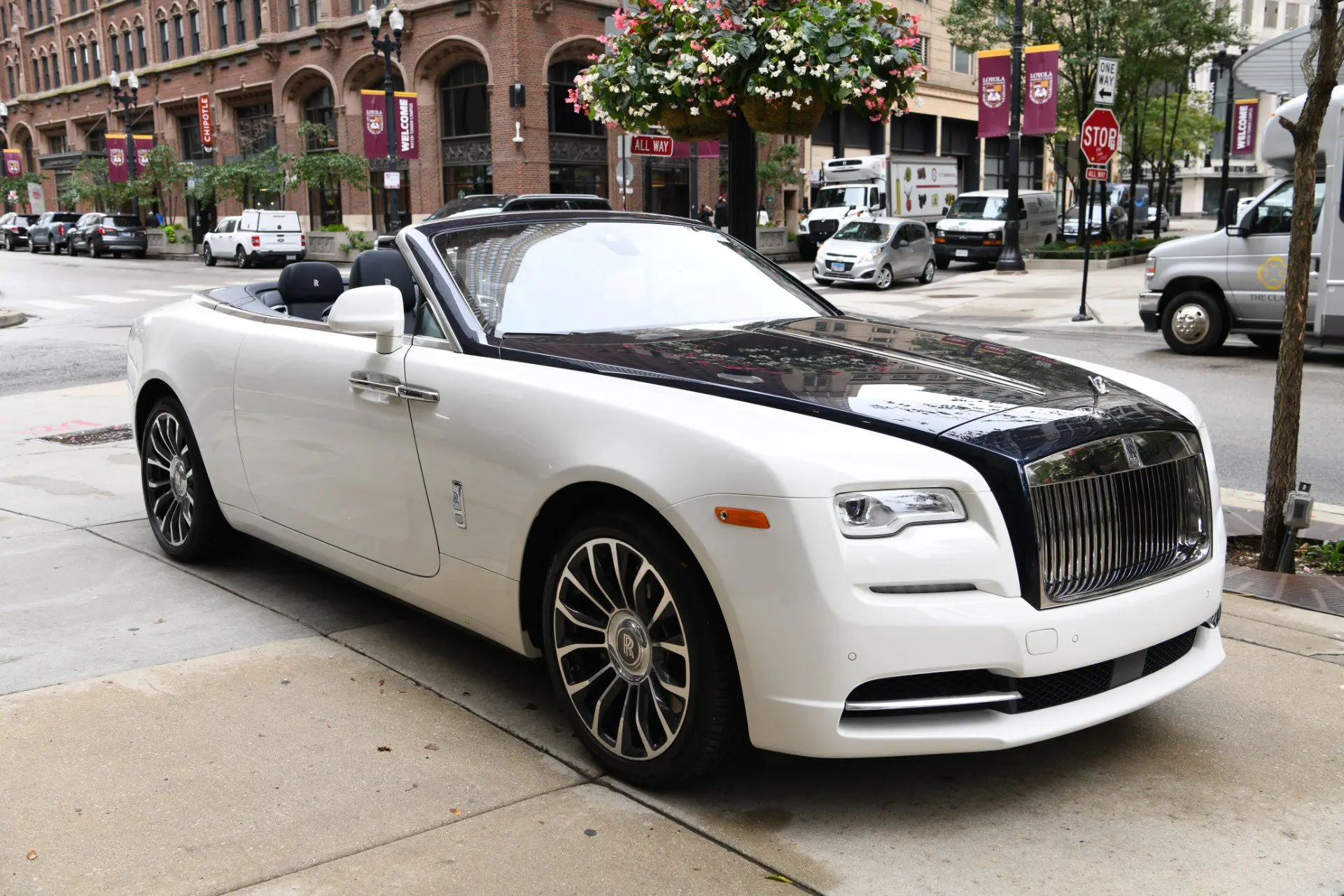 2020 Rolls-Royce Dawn Base photo 3