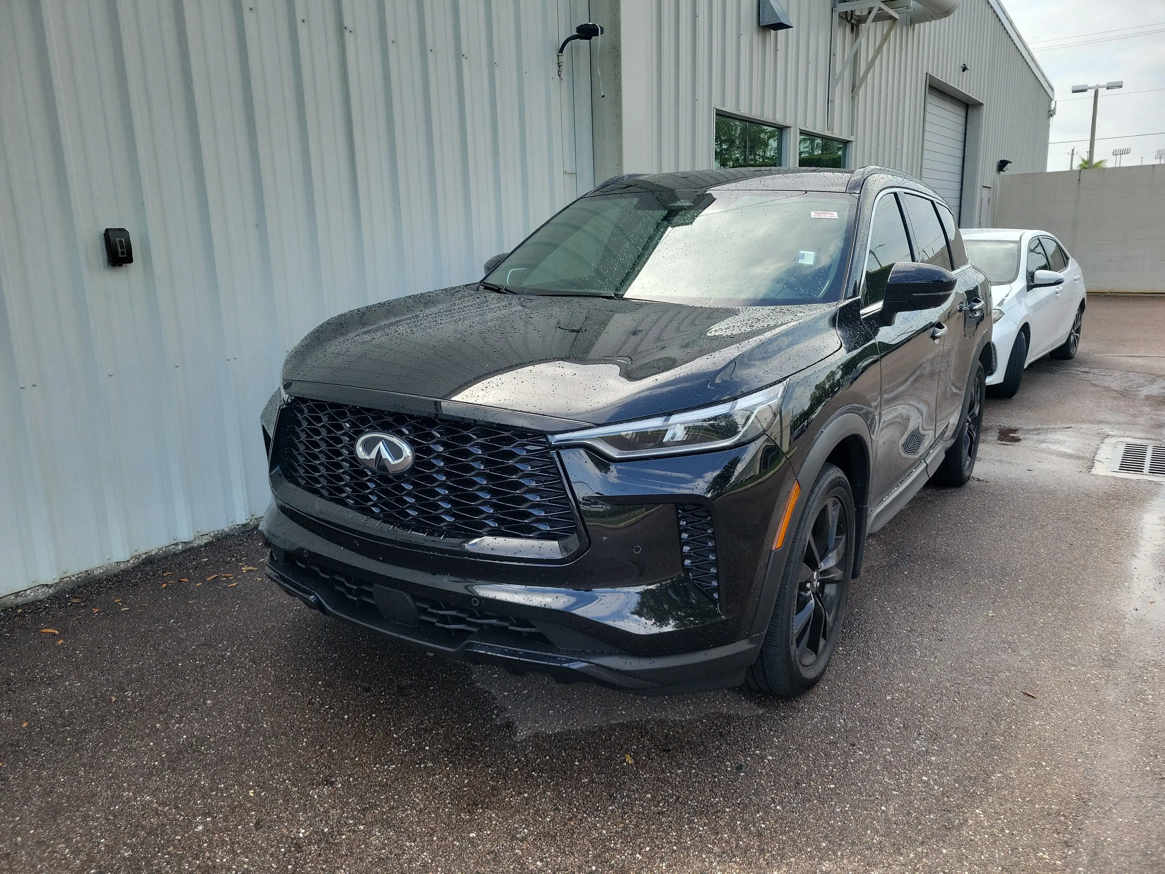 2025 INFINITI QX60 LUXE's photo