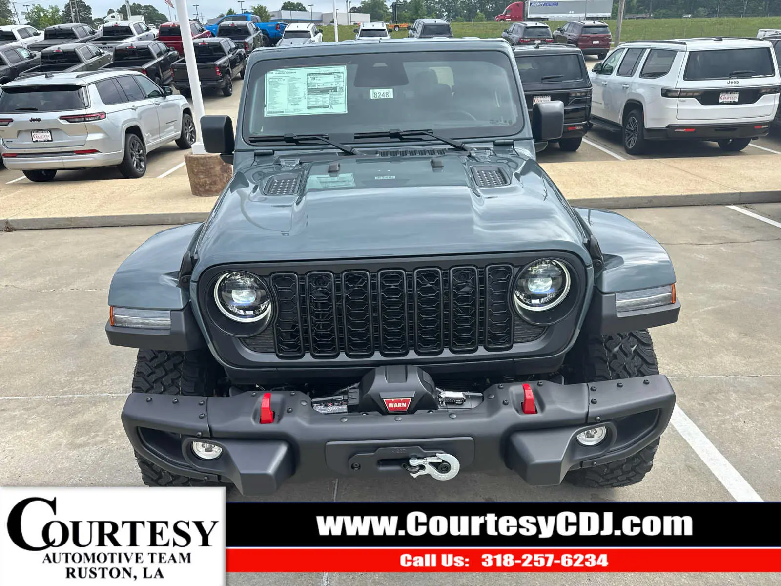 2026 Jeep Gladiator Shadow Ops Auto photo 3