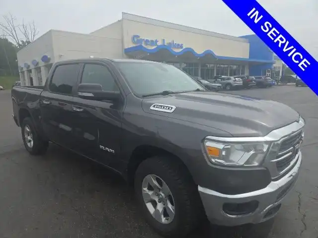 2019 RAM 1500 Big Horn/Lone Star 4x4 Crew Cab 5'7's photo