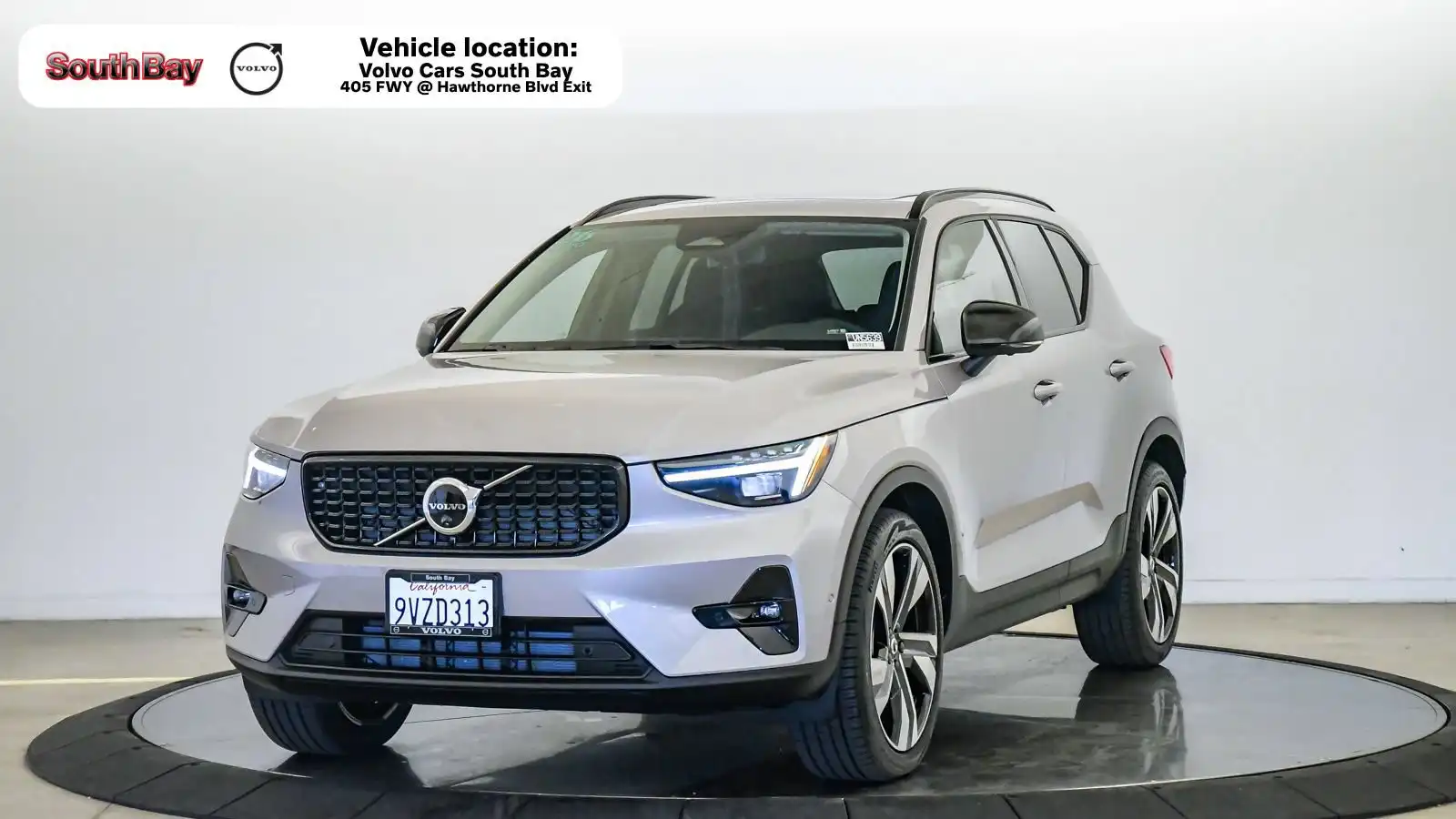 2026 Volvo XC40 B5 Ultra Dark AWD's photo
