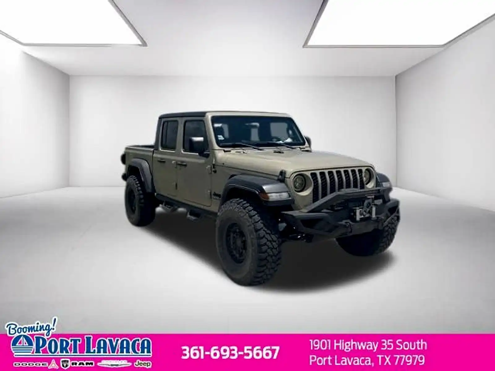 2020 Jeep Gladiator Sport S's photo