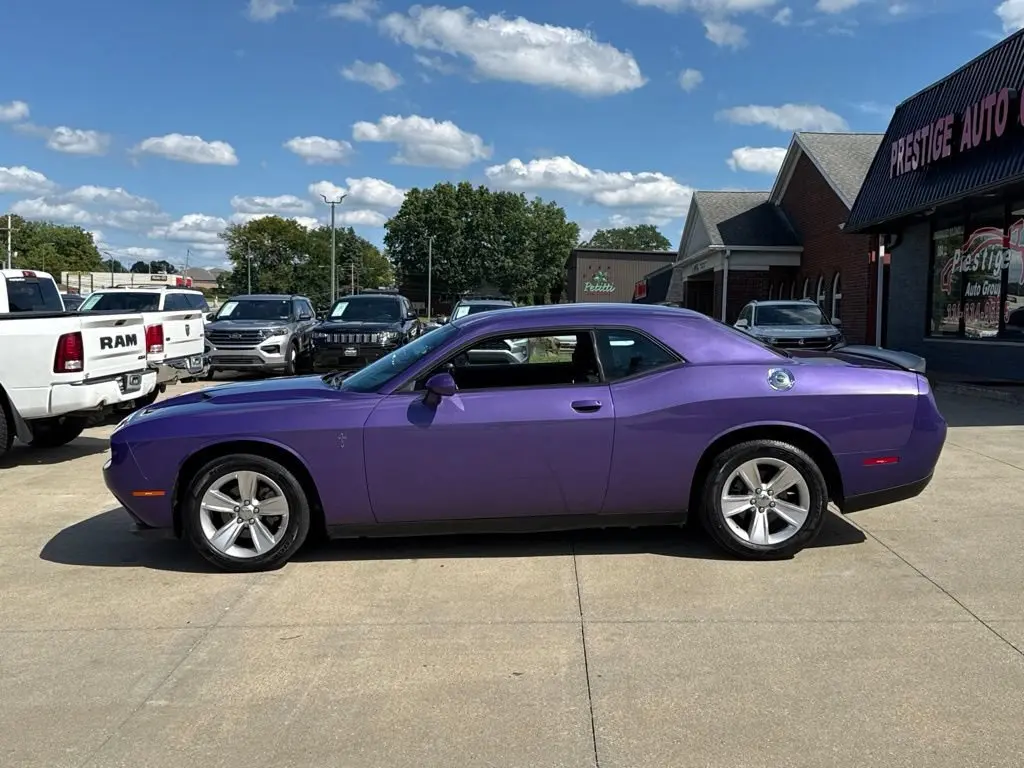 2023 Dodge Challenger SXT Auto photo 3