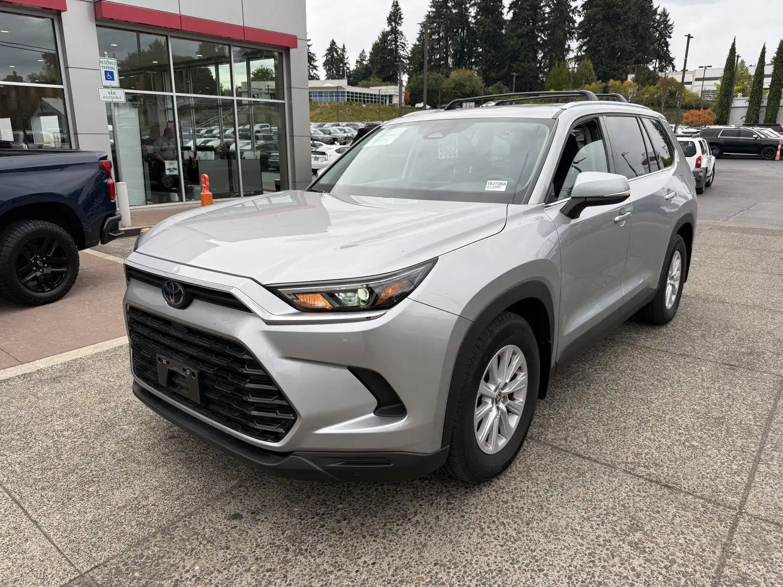 2024 Toyota Grand Highlander XLE AWD's photo