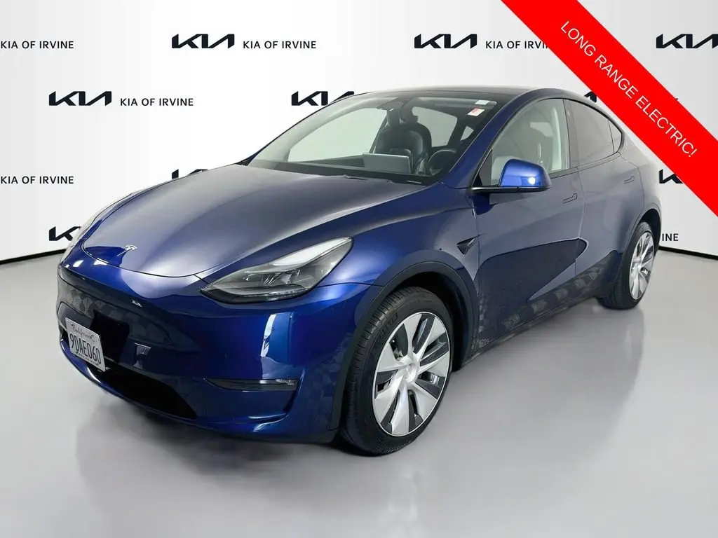2022 Tesla Model Y Long Range Dual Motor All-Wheel Drive photo 3