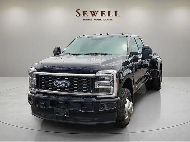 2025 Ford F-350 Platinum 4x4 Crew Cab 8' Box DRW's photo