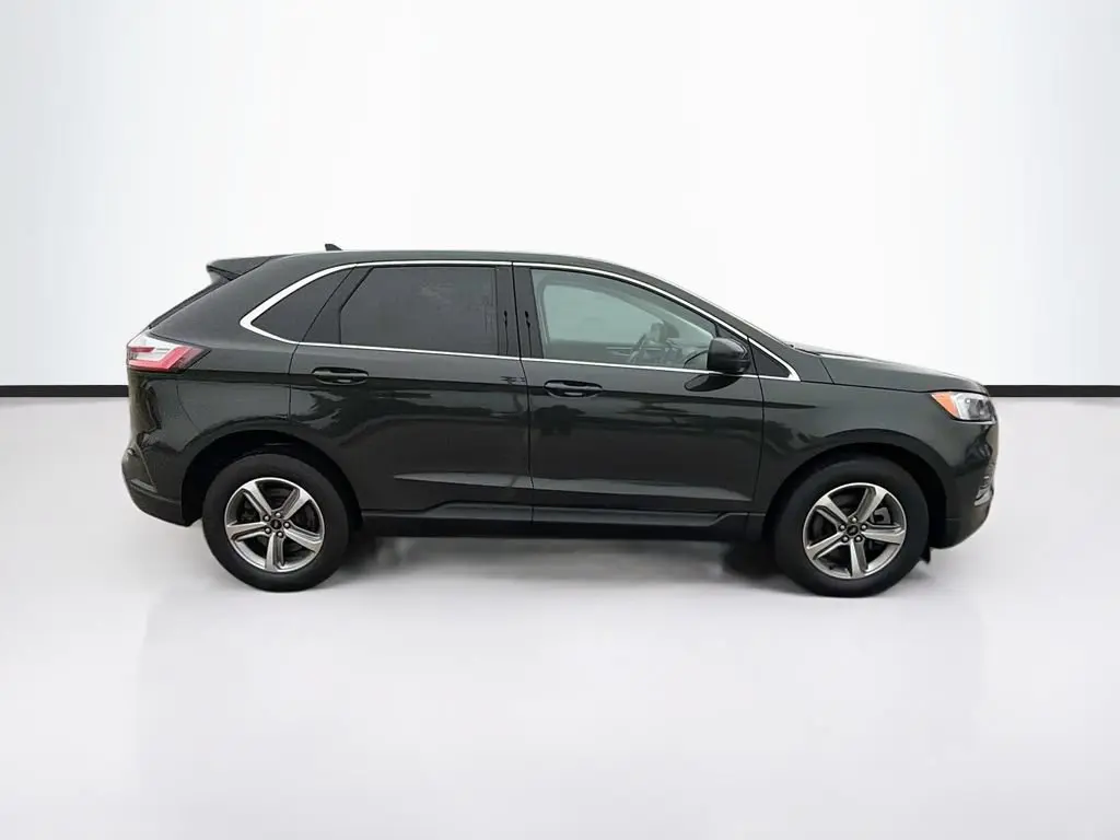 2023 Ford Edge SEL AWD photo 4