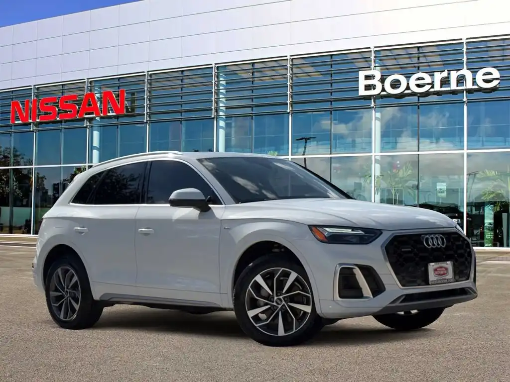 2024 Audi Q5 45 Premium's photo