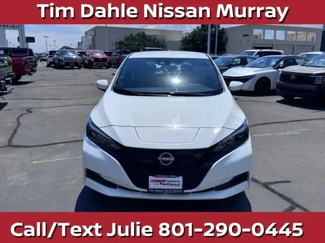 2025 Nissan Leaf S photo 4