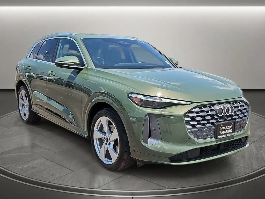 2025 Audi Q5 40 Prestige's photo