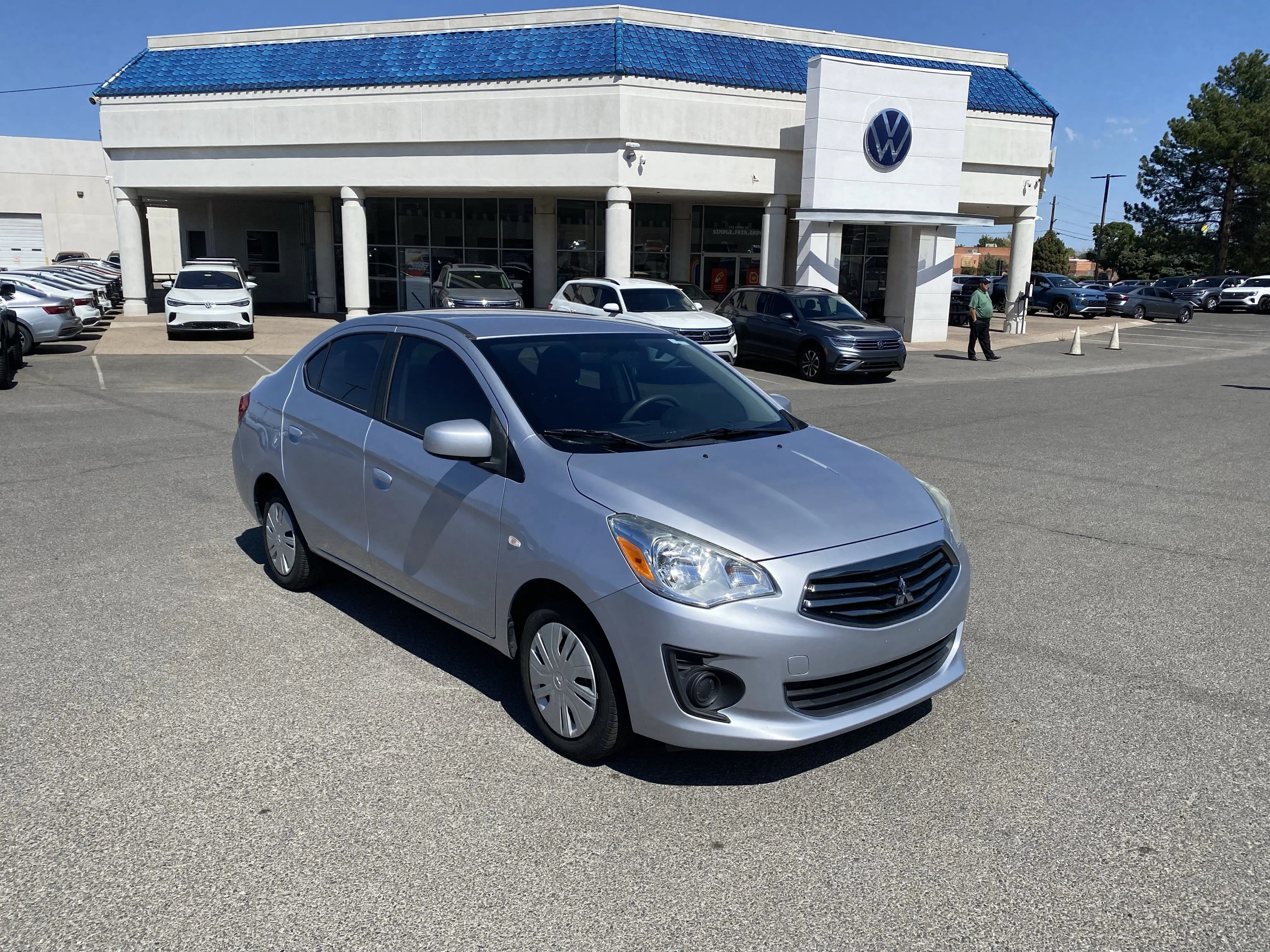 2017 Mitsubishi Mirage ES photo 4