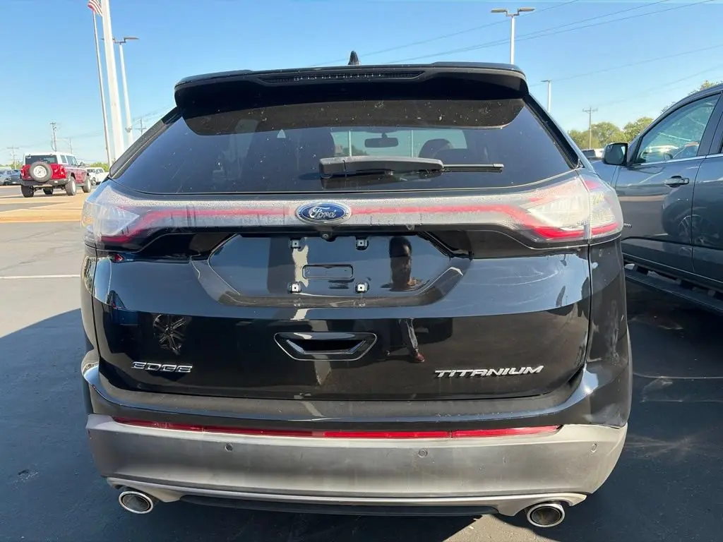 2017 Ford Edge Titanium photo 4