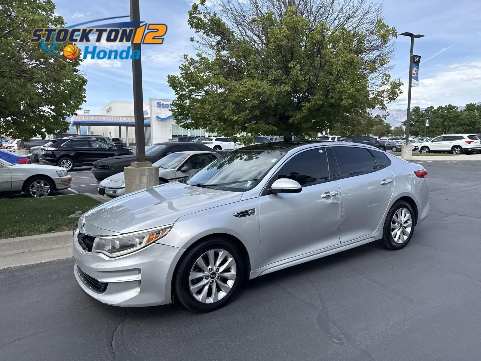 2016 Kia Optima EX Auto photo 1
