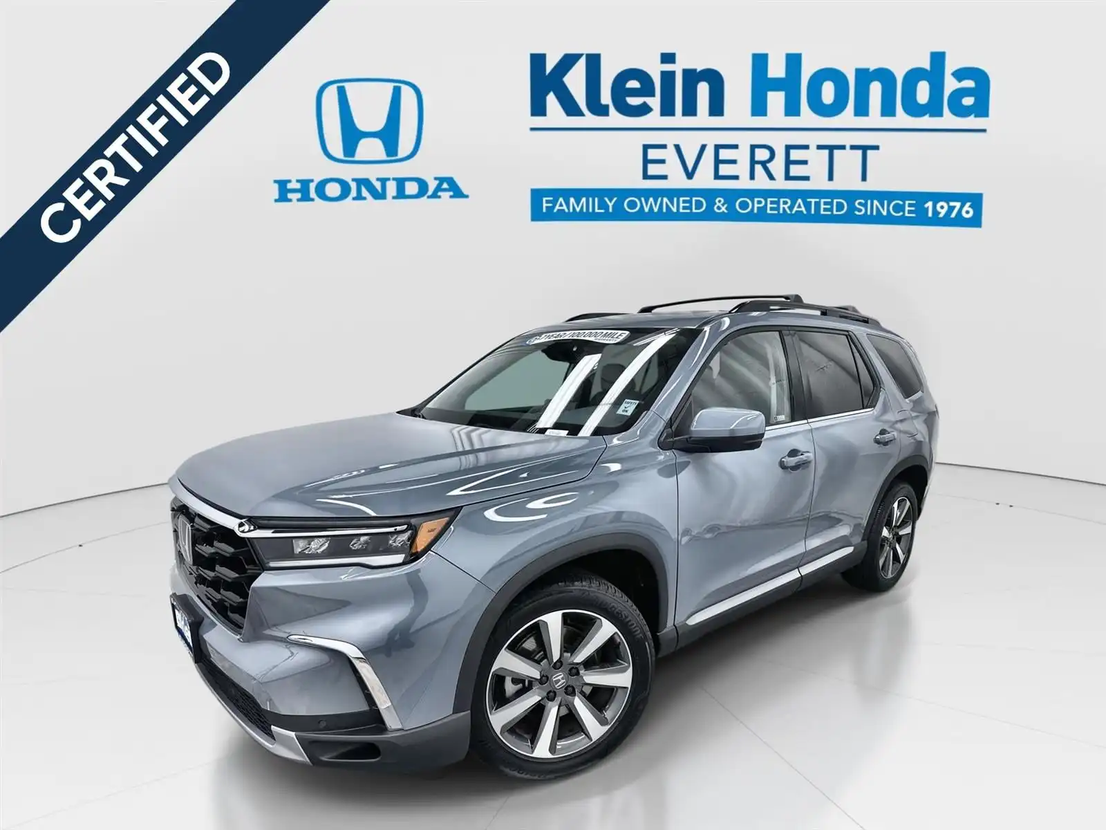 2023 Honda Pilot Touring AWD's photo