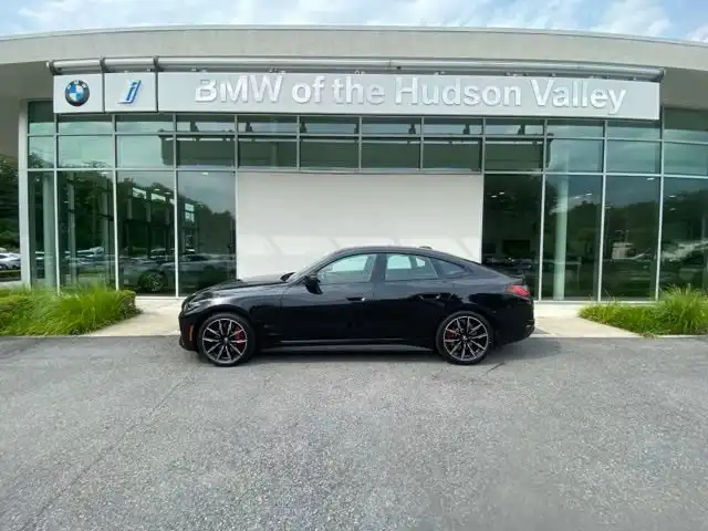 2024 BMW i4 M50's photo