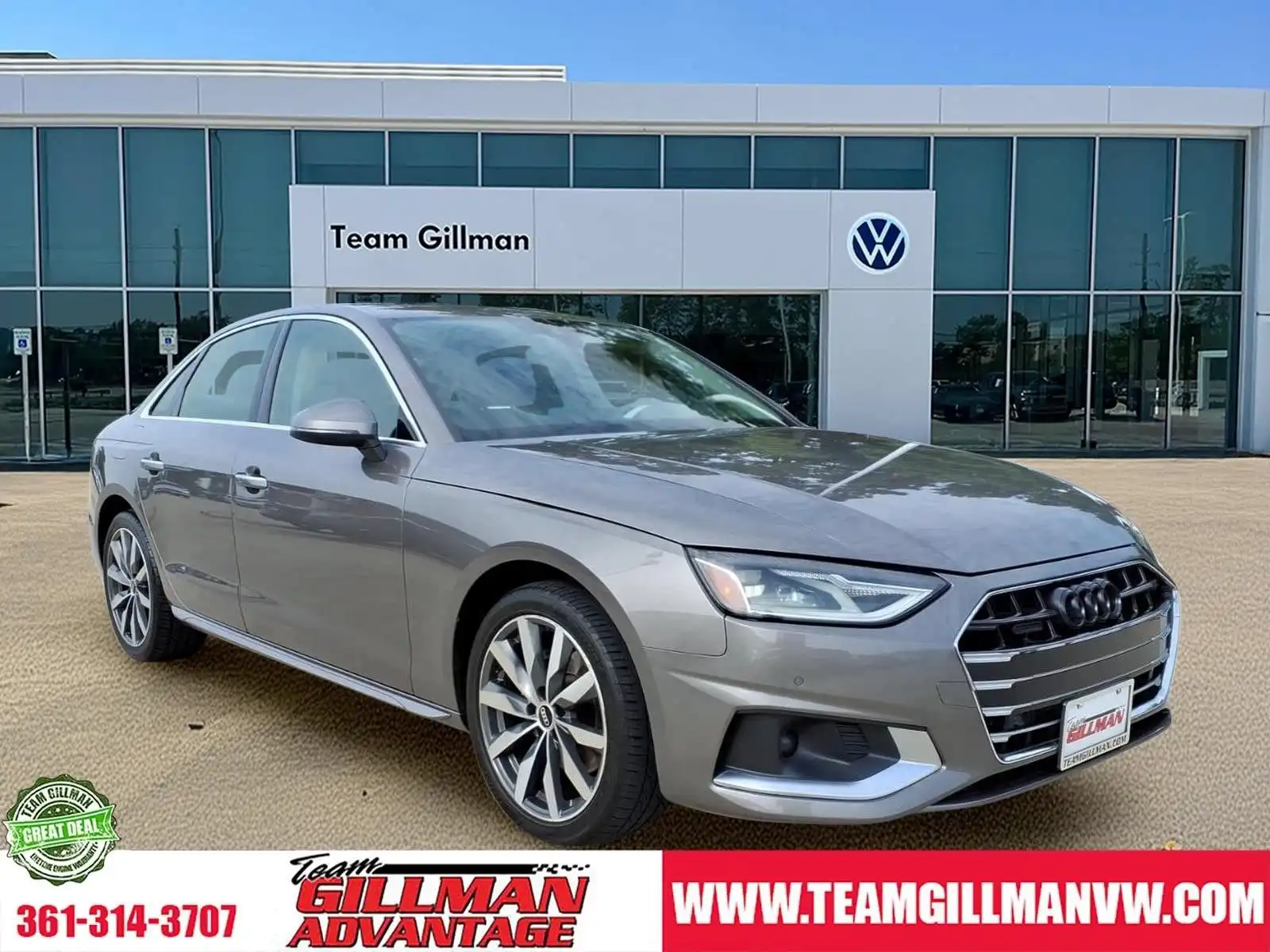 2021 Audi A4 40 quattro S tronic Premium's photo
