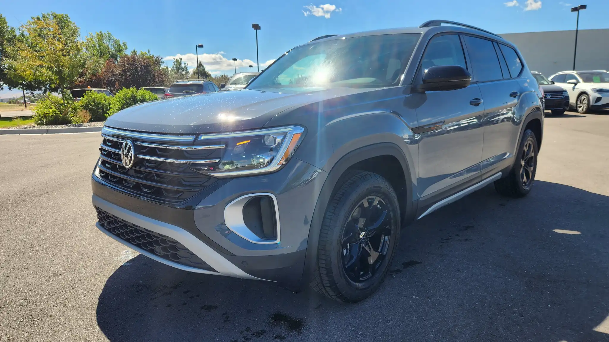 2026 Volkswagen Atlas 2.0T Atlas Peak Edition 4Motion's photo