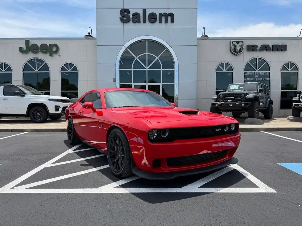 2015 Dodge Challenger SRT Hellcat's photo