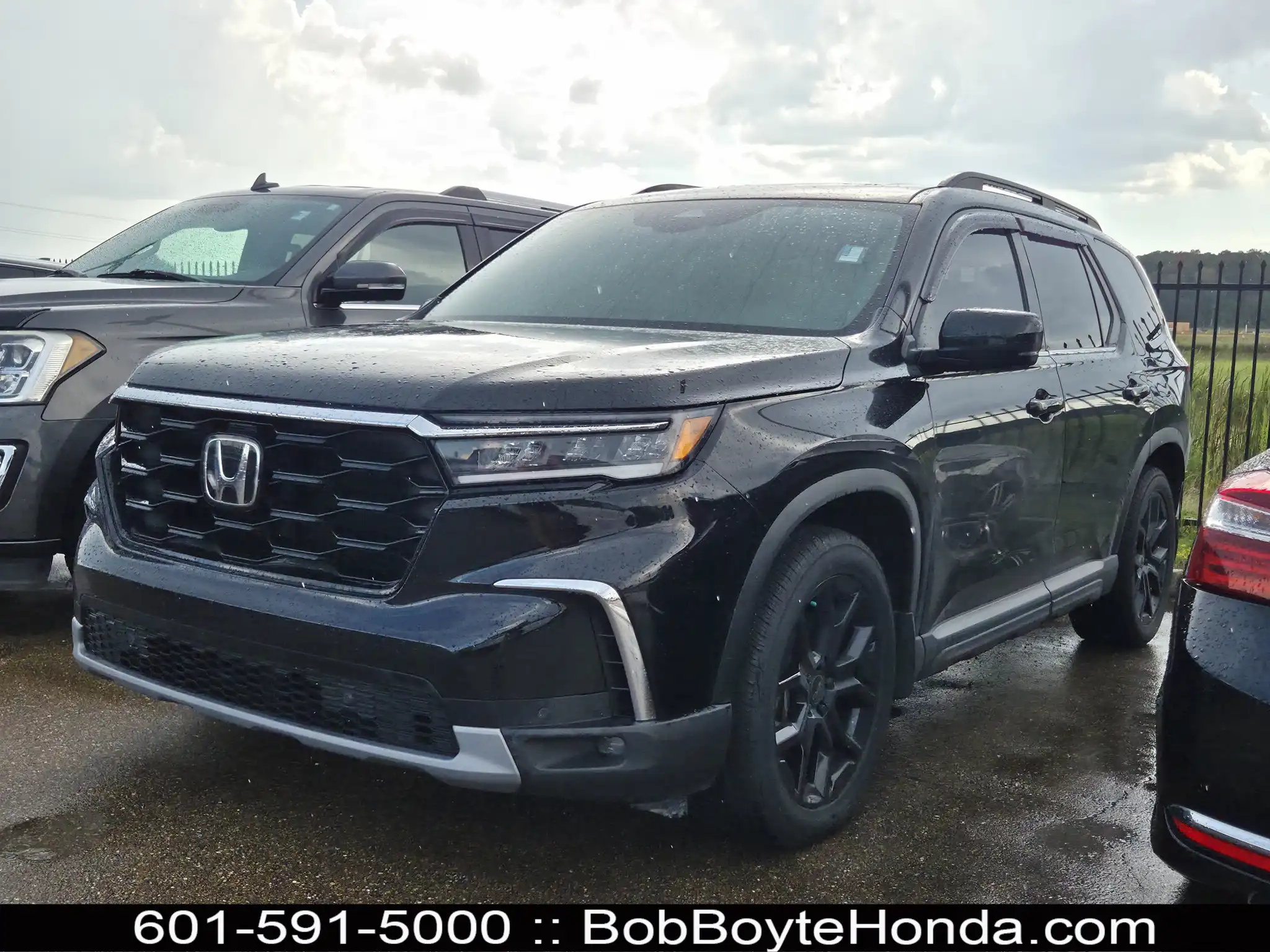 2025 Honda Pilot Touring 2WD's photo