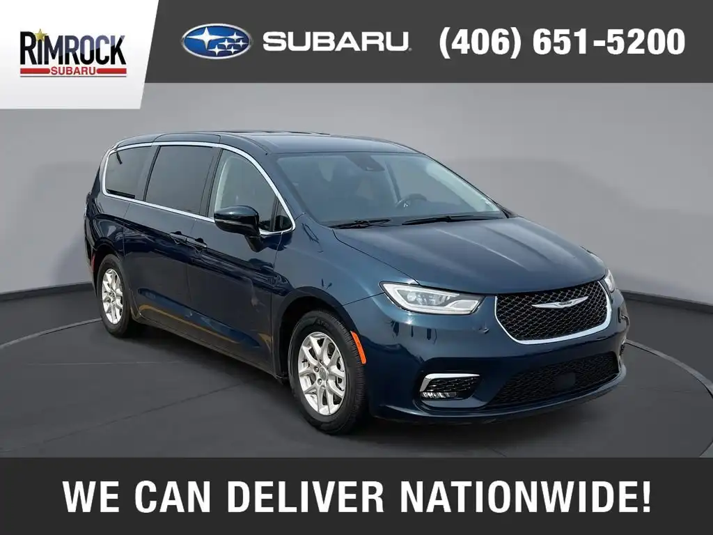 2023 Chrysler Pacifica Touring L's photo