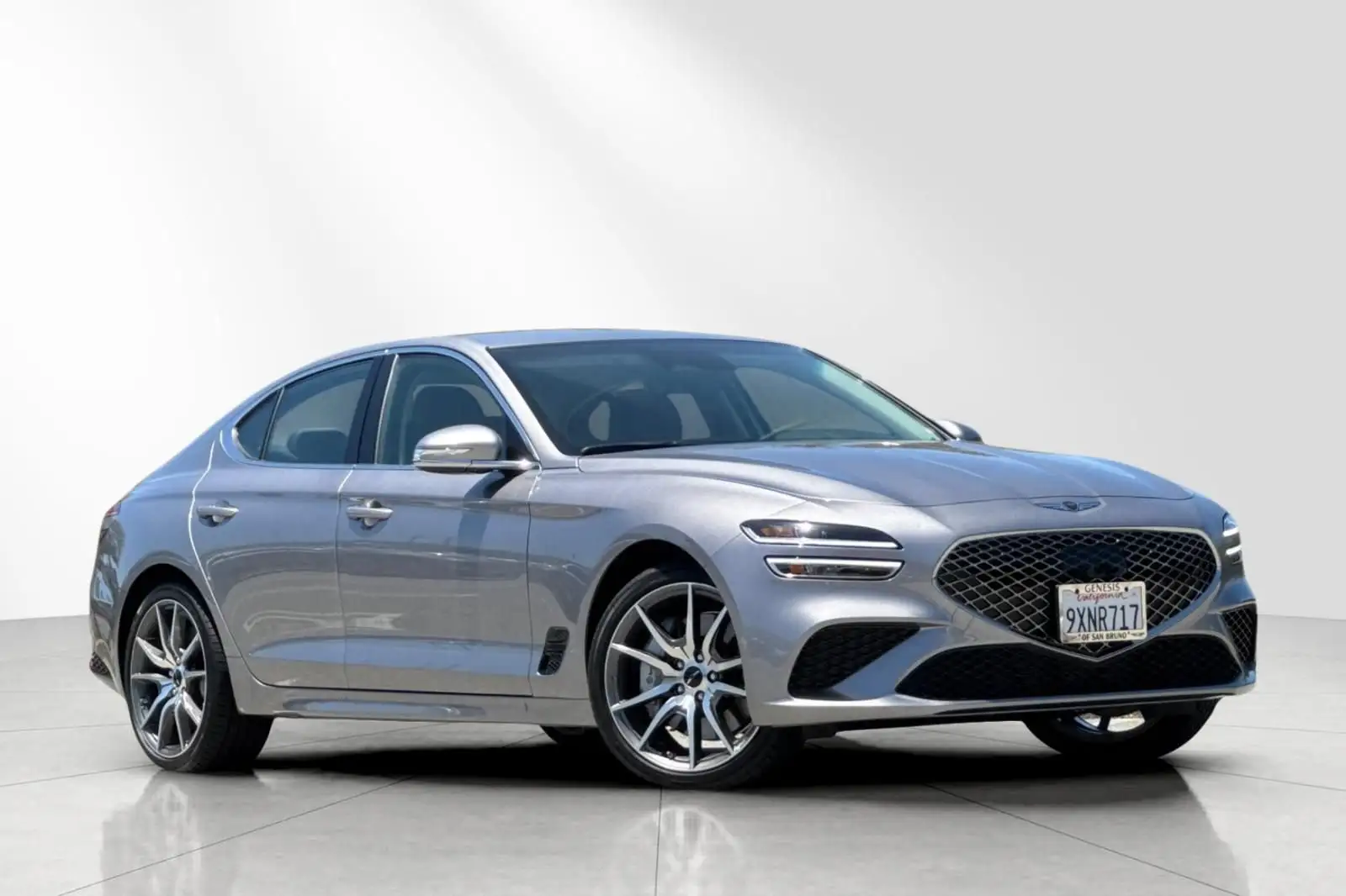 2026 Genesis G70 2.5T Standard's photo