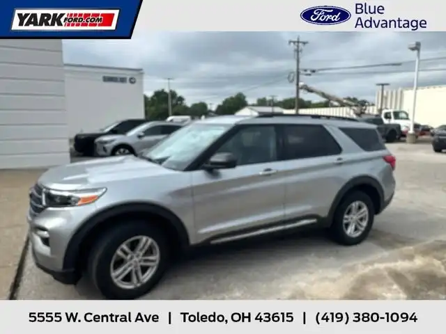 2024 Ford Explorer XLT 4WD's photo