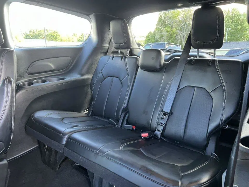 2026 Chrysler Pacifica Select photo 5