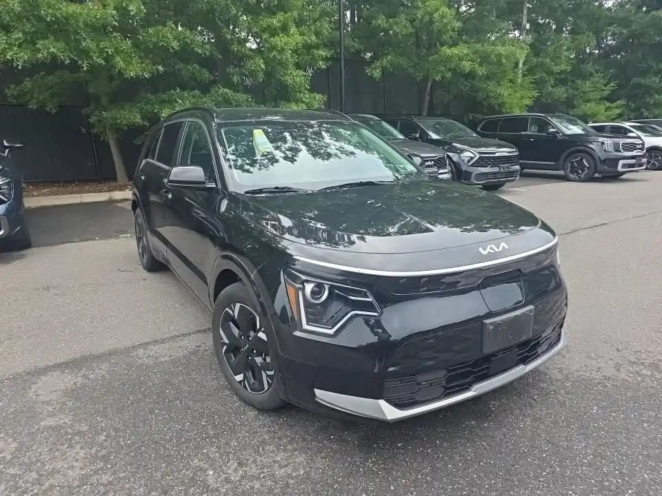 2023 Kia Niro Wind EV's photo