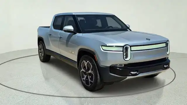 2022 Rivian R1T Adventure's photo