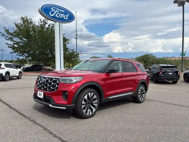 2026 Ford Explorer Platinum 4WD's photo