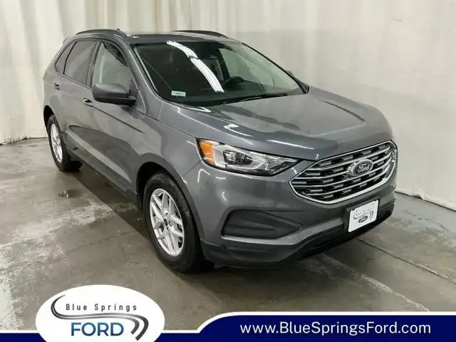 2021 Ford Edge SE's photo