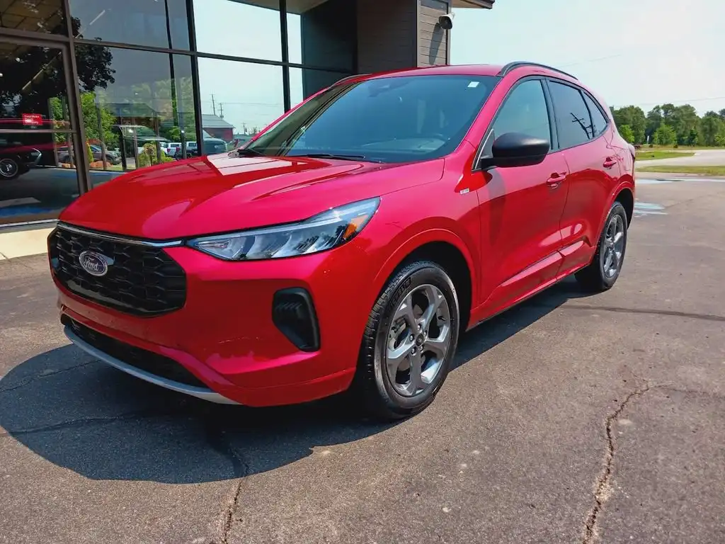 2023 Ford Escape ST-Line AWD's photo