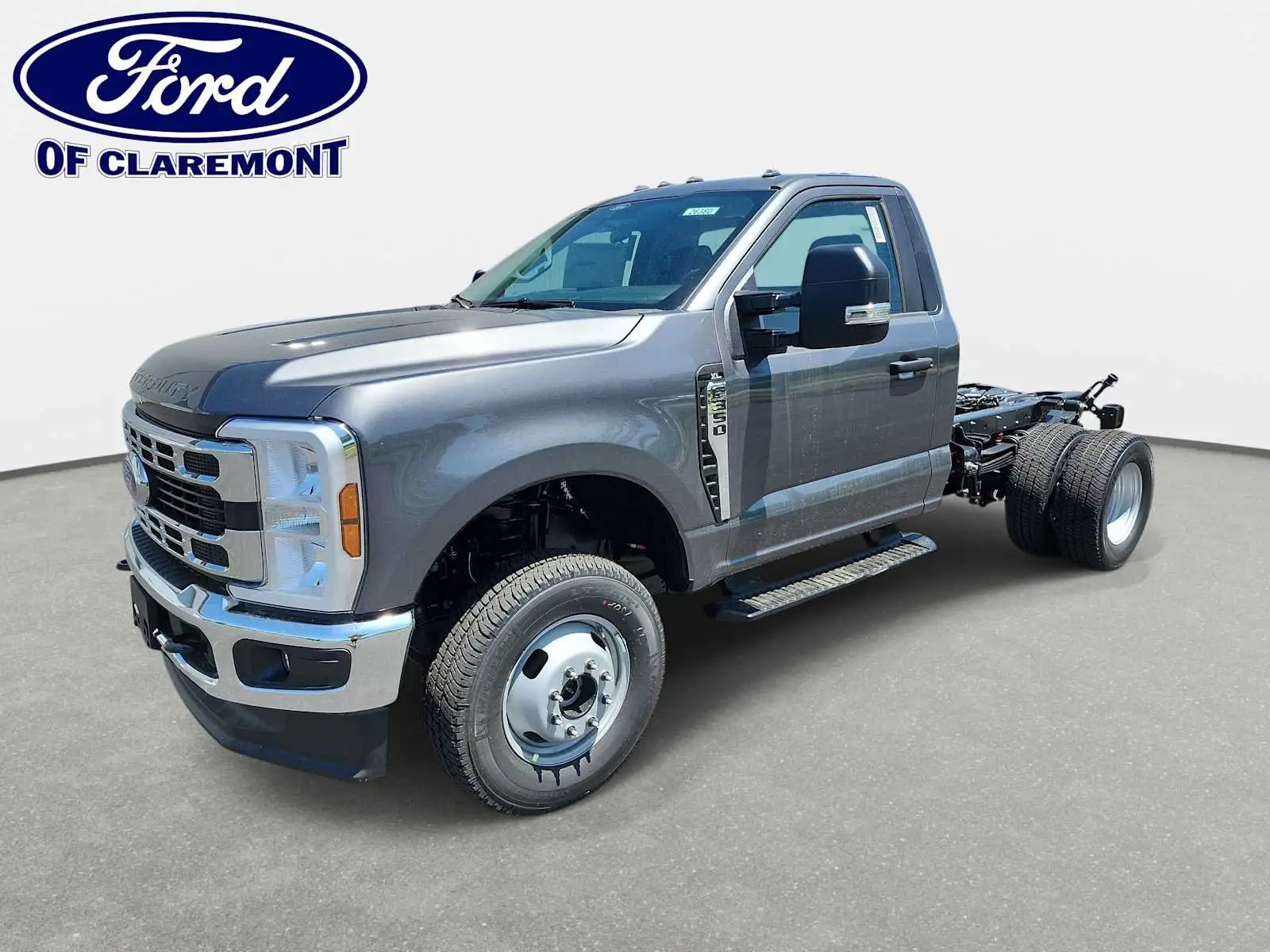 2026 Ford F-350 XL 4WD Regular Cab DRW 145 in photo 1