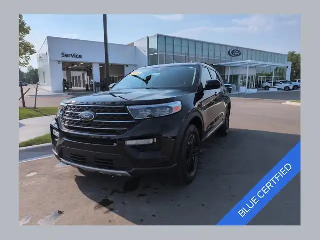 2023 Ford Explorer XLT 4WD's photo