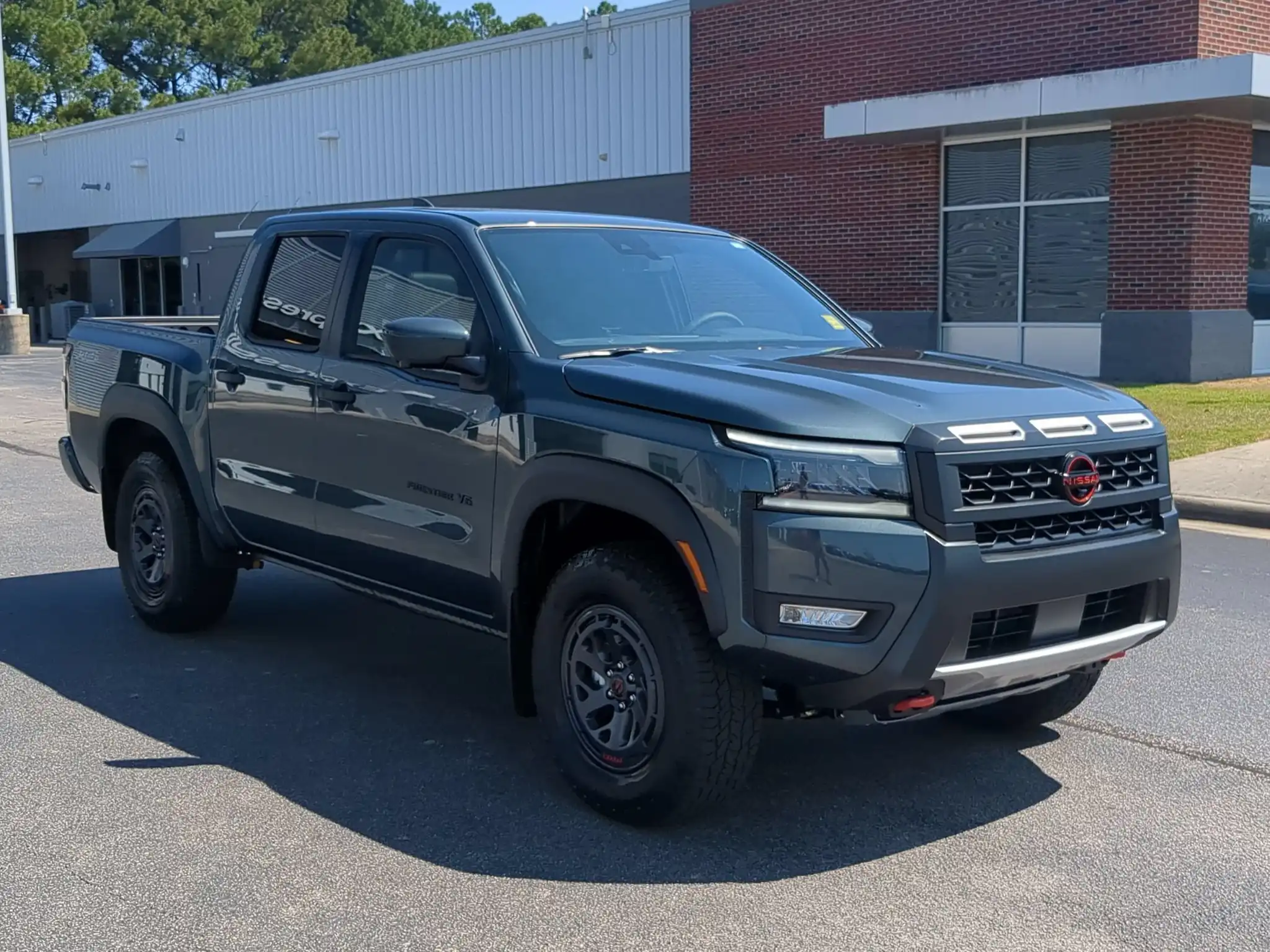 2027 Nissan Frontier PRO-4X Crew Cab 4WD's photo