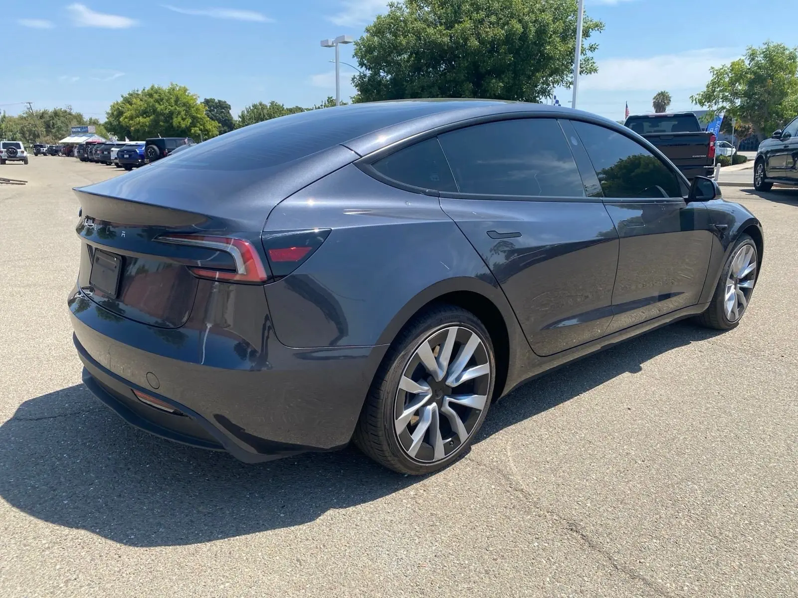2025 Tesla Model 3 Long Range photo 5